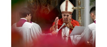 El Papa: Pedro y Pablo, 'dos enamorados de Jesús, columnas de la fe'